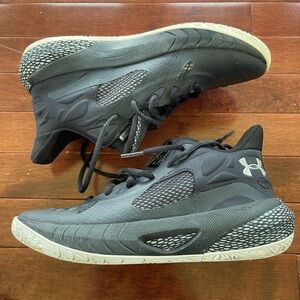 Under Armour Men's HOVR Havoc 3 Basketball Shoe